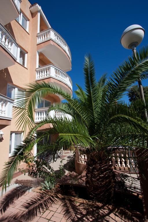Apartments Canaria Pula Buitenkant foto