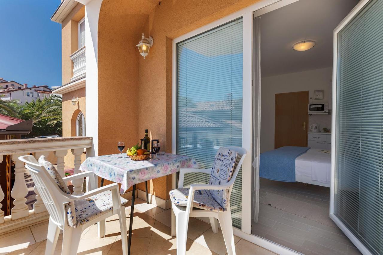 Apartments Canaria Pula Buitenkant foto